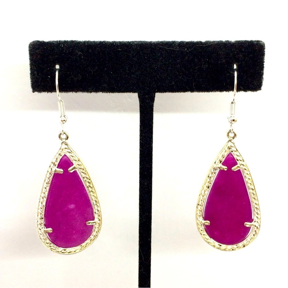 PURPLE NEPHRITE JADE TEAR DROP EARRINGS SILVER TONE DANGLE DROP CAGED
